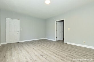 551 S M.L.K. Jr Ave in Waukegan, IL - Building Photo - Building Photo