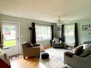 3656 Wedgewood Dr SW in Wyoming, MI - Building Photo - Building Photo