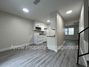 1230 S Jackson St in Junction City, KS - Building Photo - Building Photo