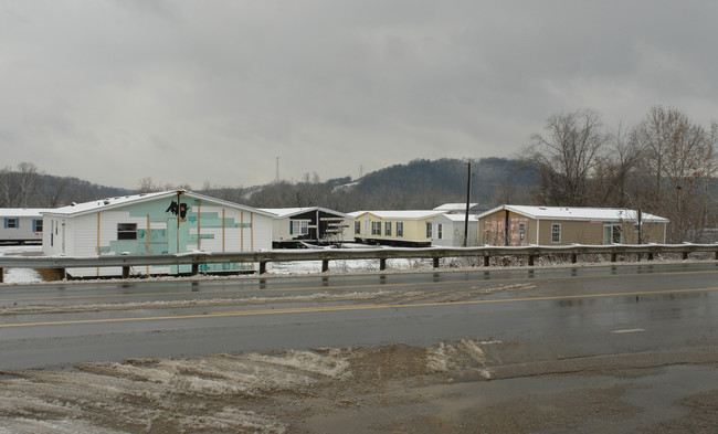 1071 Us-60 in Milton, WV - Building Photo - Building Photo