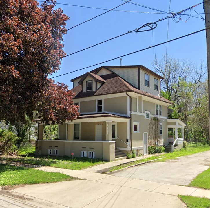 1115 Jackson St in Rockford, IL - Building Photo