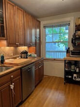 11 Eustis St, Unit 1T in Cambridge, MA - Foto de edificio - Building Photo