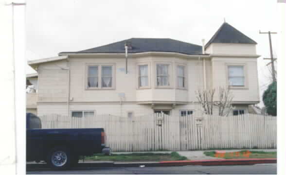 924 E 4th Ave in San Mateo, CA - Building Photo - Building Photo