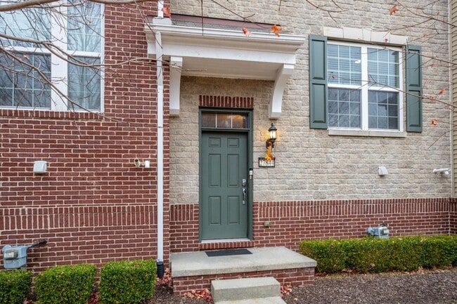 property at 27844 Hopkins Dr