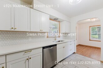 4926 Manderson St in Omaha, NE - Building Photo - Building Photo