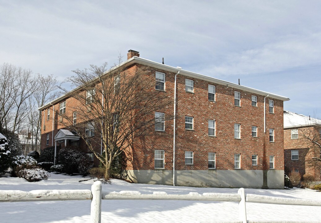 Kilby Manor Apartments in Woburn, MA - Building Photo