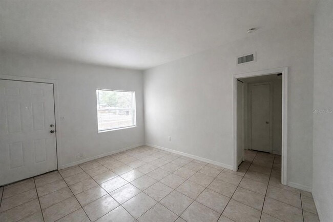 1624 Queensway Rd in Orlando, FL - Building Photo - Building Photo