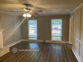 5066 Stoney Point Ln in Stone Mountain, GA - Foto de edificio - Building Photo