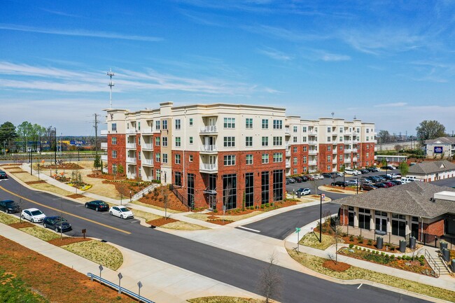 University City Gateway in Charlotte, NC - Building Photo - Building Photo