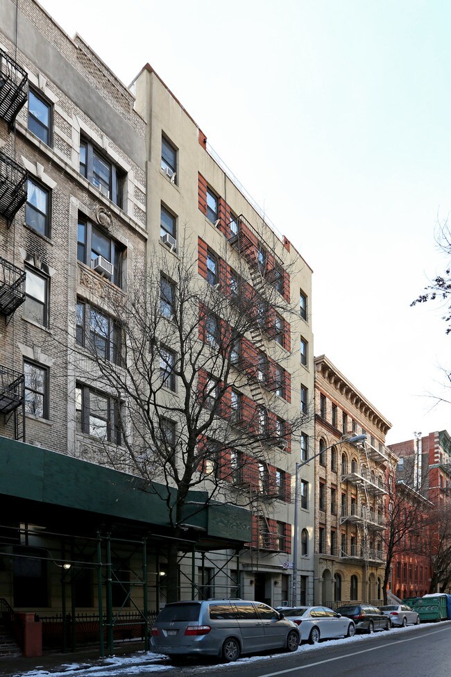 220 W 21st St in New York, NY - Foto de edificio - Building Photo