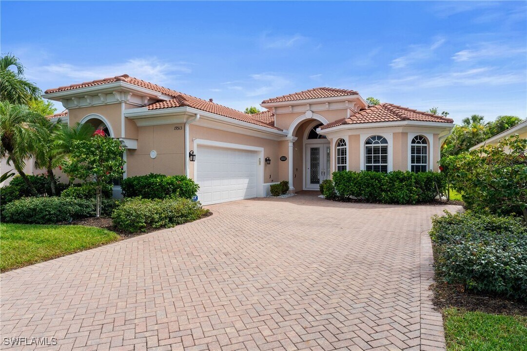 19513 Caladesi Dr in Ft. Myers, FL - Building Photo