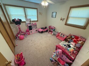 5295 N Mohawk Ave in Glendale, WI - Building Photo - Building Photo