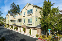 1035 N Fairoaks Ave in Sunnyvale, CA - Foto de edificio - Building Photo