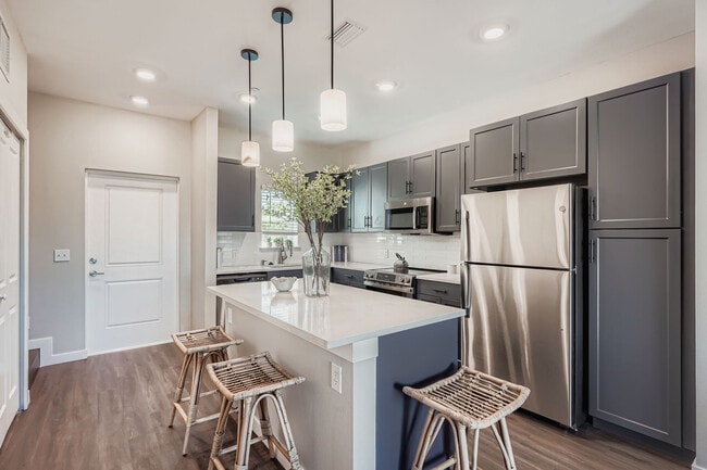 Magnolia at Lake Hamilton