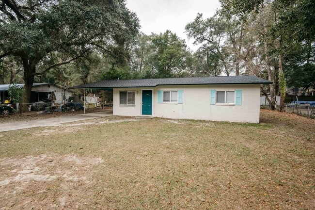 3196 N Ridge Rd in Tallahassee, FL - Building Photo - Building Photo