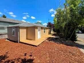 25 E 32nd Ave in Eugene, OR - Building Photo - Building Photo