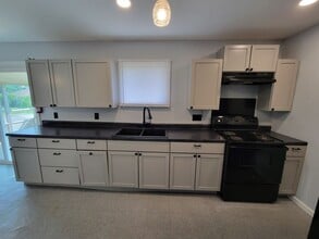 1354 Woodbine Way in South Bend, IN - Building Photo - Building Photo