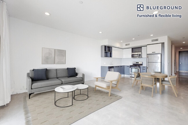 10810 Palms Blvd in Los Angeles, CA - Foto de edificio - Building Photo