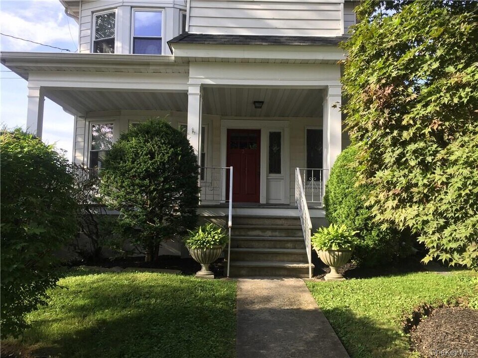 3 Overton Rd in Ossining, NY - Building Photo