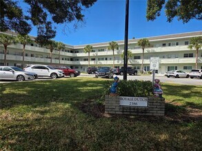 2386 Sumatran Way in Clearwater, FL - Building Photo - Building Photo