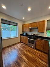 444 Shangri-La Way NW in Issaquah, WA - Building Photo - Building Photo