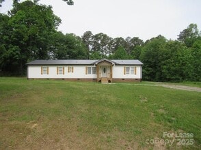 3315 Buffalo Shoals Rd in Newton, NC - Building Photo - Building Photo
