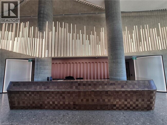 25 Wellington St S in Kitchener, ON - Building Photo - Building Photo