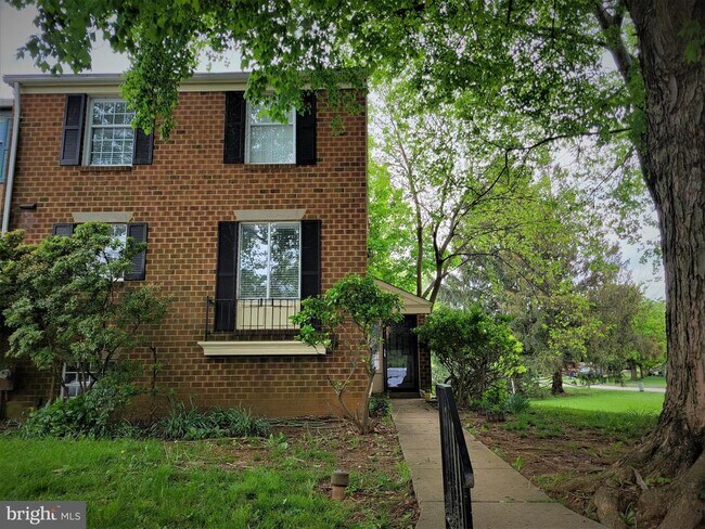 1 Crotona Ct
