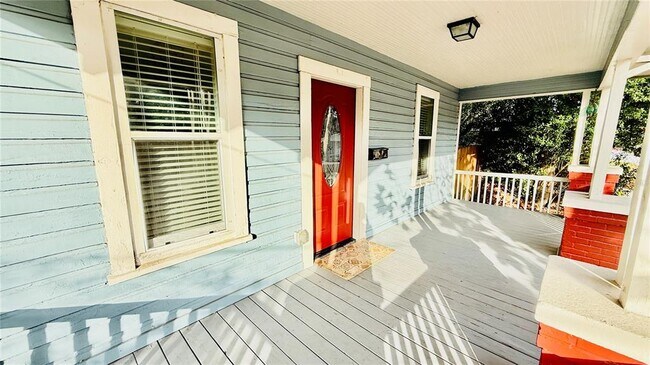 1210 E 33rd Ave in Tampa, FL - Building Photo - Building Photo