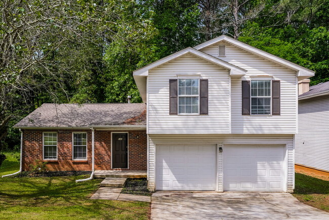 property at 646 Kilkenny Cir