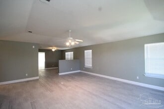 2437 Gulf Breeze Ave in Pensacola, FL - Building Photo - Building Photo