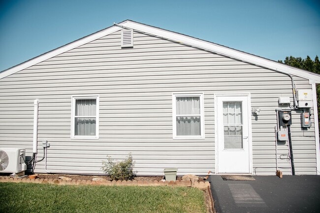 506 Circle Dr in Wrightsville, PA - Building Photo - Building Photo