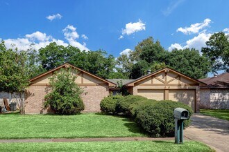 11331 Rousseau Dr in Houston, TX - Building Photo - Building Photo