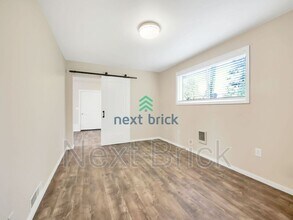 14830 Cascadian Way in Lynnwood, WA - Building Photo - Building Photo