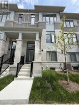 27 Tay Ln in Richmond Hill, ON - Building Photo