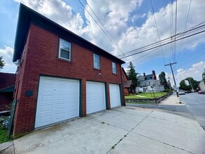 21 N 4th St in Lebanon, PA - Building Photo - Building Photo