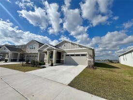824 Griffon Ave in Lake Alfred, FL - Building Photo