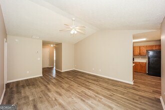 64 Mineral Springs Ln in Newnan, GA - Building Photo - Building Photo