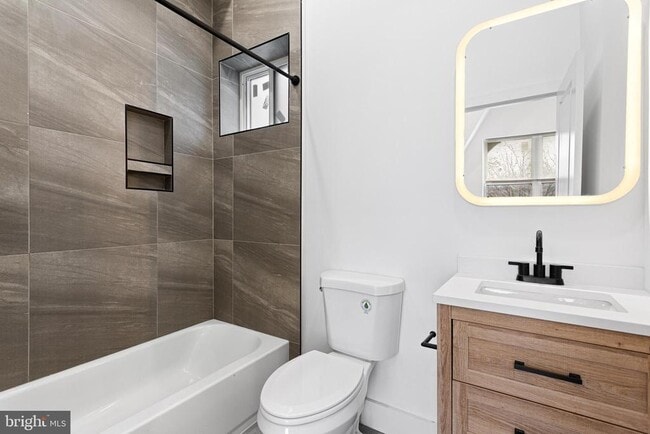 2317 N 33rd St in Philadelphia, PA - Building Photo - Building Photo