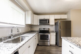 10513 E 28th Terrace S in Independence, MO - Building Photo - Building Photo