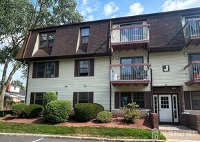 111 Orlando St in Edison, NJ - Building Photo
