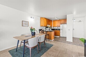 2474 Kapiolani Blvd in Honolulu, HI - Building Photo - Building Photo