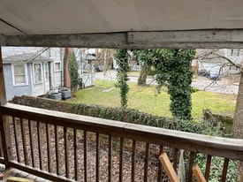 1548 1/2 Lewis St in Charleston, WV - Building Photo