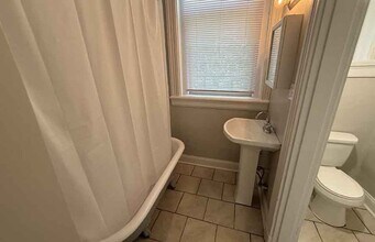 2215 Ohio Ave in Cincinnati, OH - Foto de edificio - Building Photo