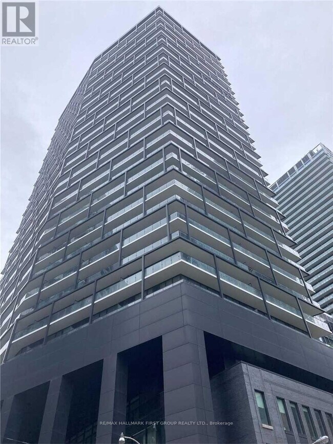 125-125 Peter St in Toronto, ON - Building Photo - Building Photo