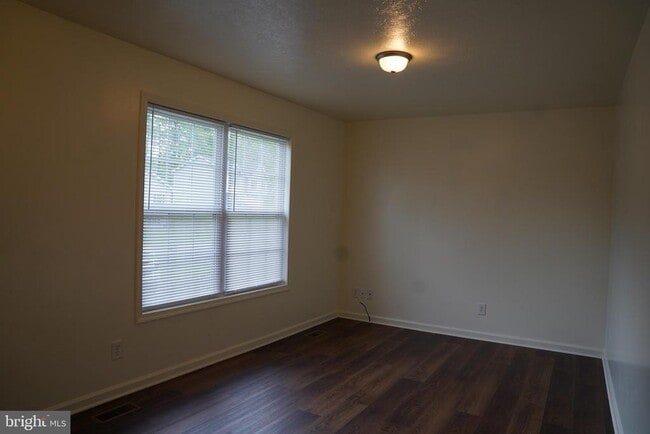 104 Basin Dr in Inwood, WV - Building Photo - Building Photo