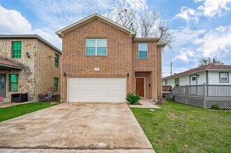 919 E 36th St in Houston, TX - Building Photo - Building Photo