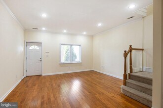 3987 Terrace St in Philadelphia, PA - Building Photo - Building Photo