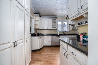 308 Ballston Ave in Saratoga Springs, NY - Building Photo - Building Photo