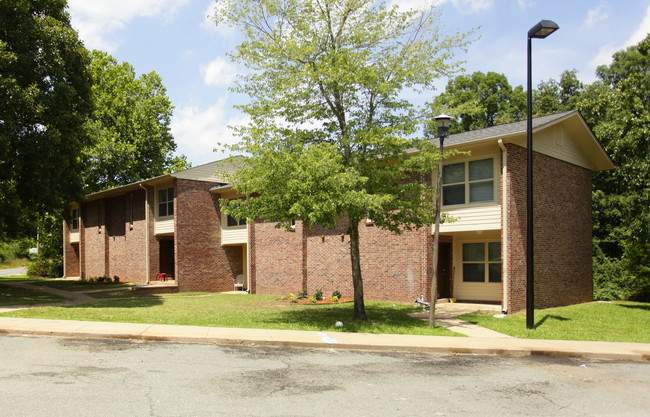 Asbury Park Apartments in Little Rock, AR - Foto de edificio - Building Photo